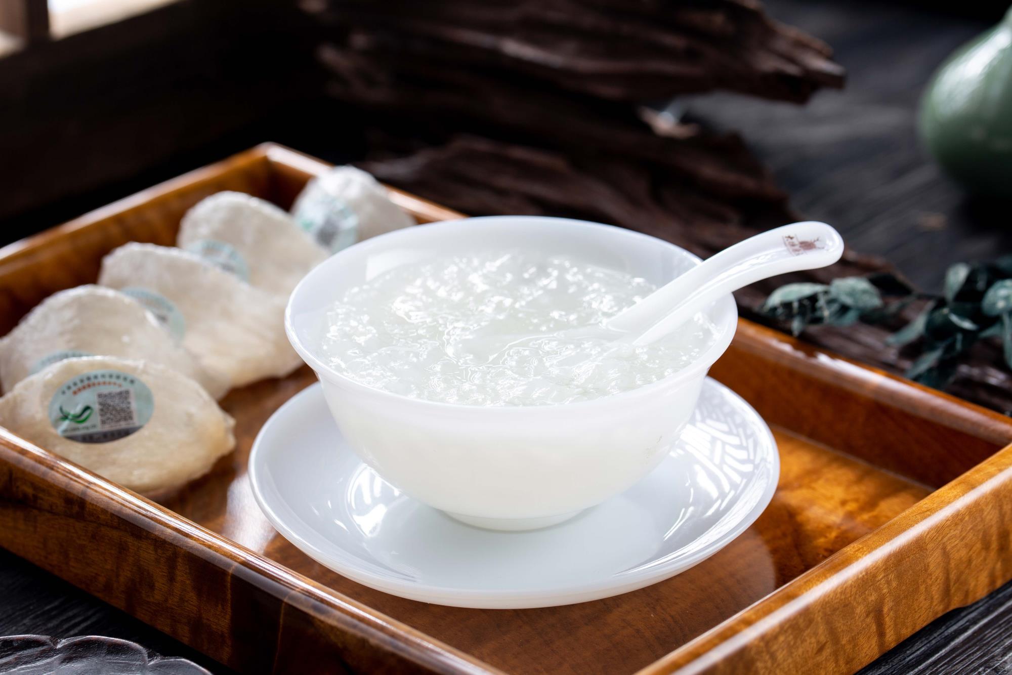 如何降低甘油三酯？坚持做到“两多四少”